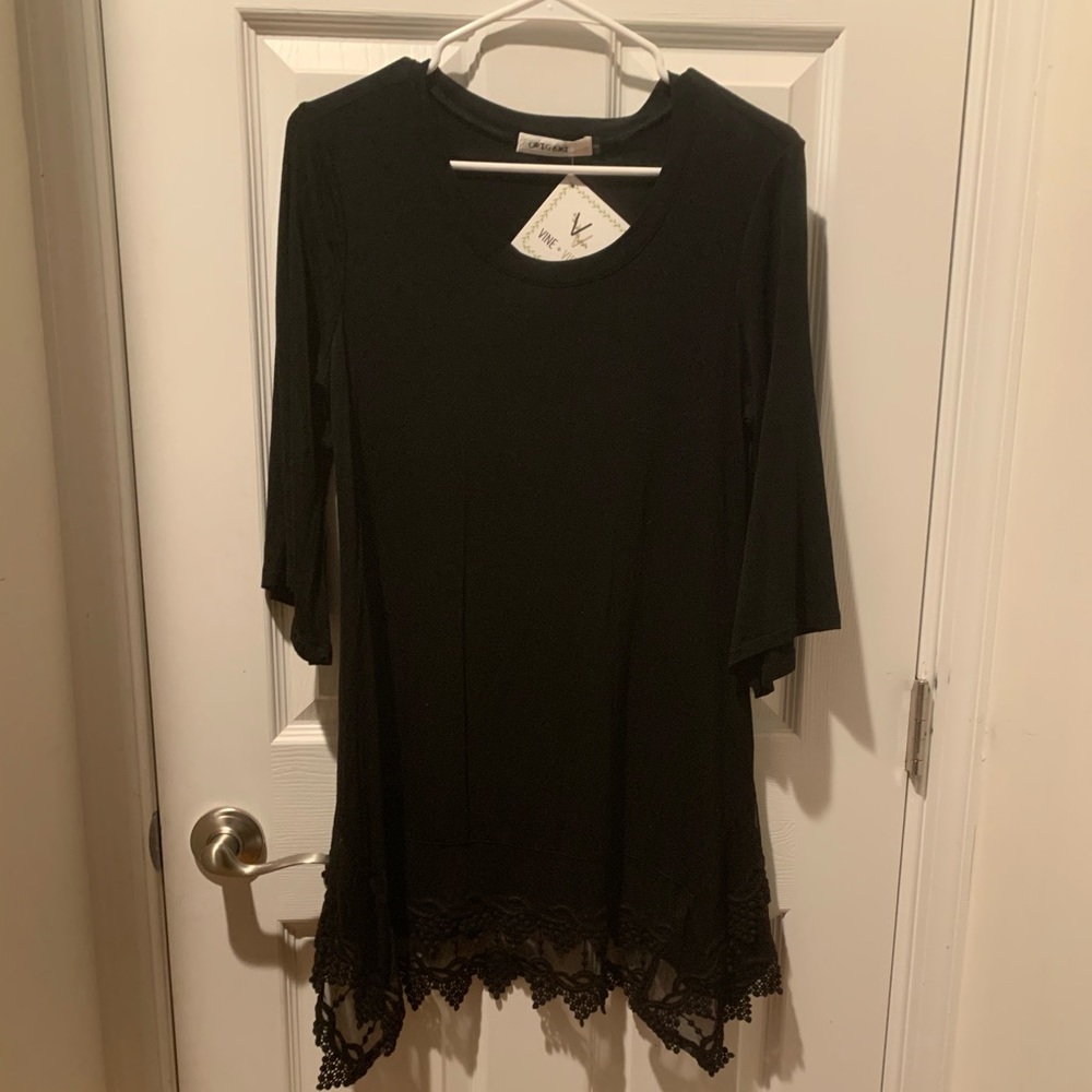 Three Quarter Sleeve Black Top